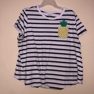 Pineapple Pocket tshirt